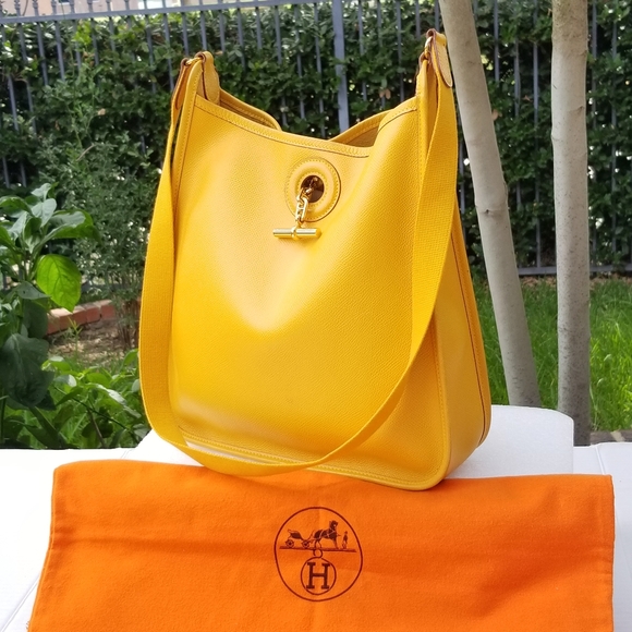 HERMES Courchevel Vespa PM Soleil Jaune - Picture 4 of 16